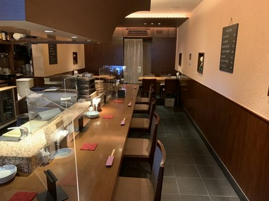 落ち着いた大人の雰囲気で二人の時間を