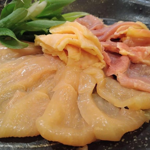 比内地鶏の正肉(しゃぶしゃぶ用の生肉)