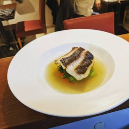 イサキの塩焼きお出汁添え