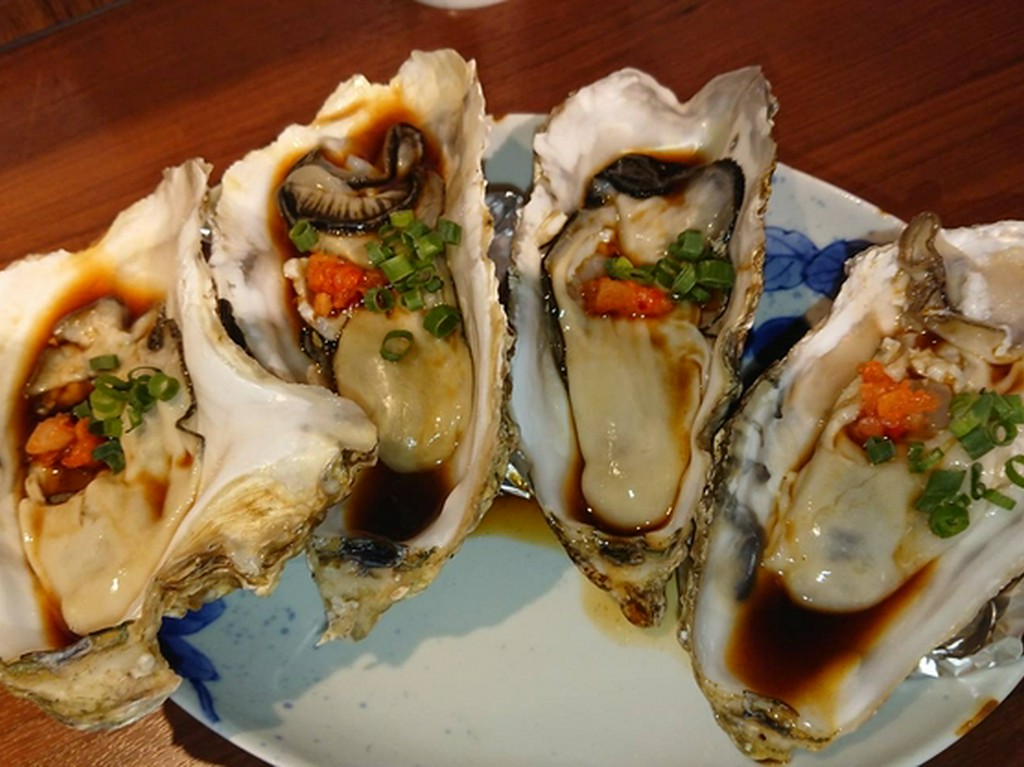 生カキ(日本各地から取り寄せております)