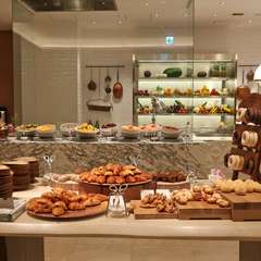 ブッフェ形式の『モーニングマルシェ』