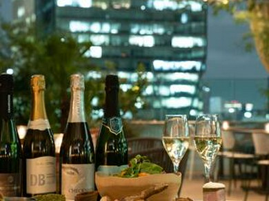 デートでのご利用に最適な料理とドリンクの数々。