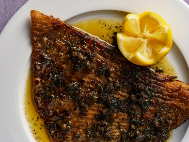 鮮魚のムニエル・ブールノワゼット - 焦がしバターソース