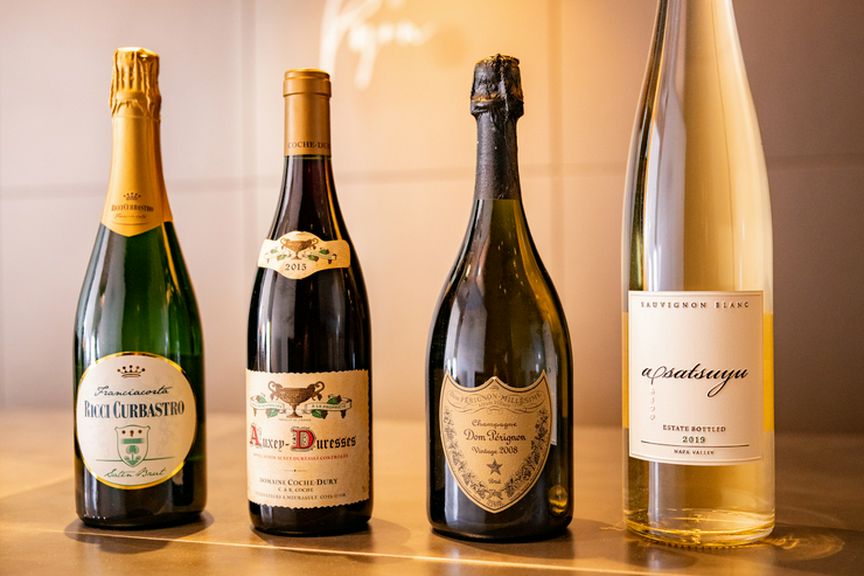 誰もが知る銘柄からマニアックな一本まで豊富に揃うワイン