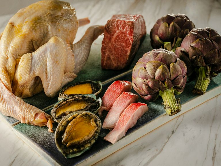 シェフみずから訪ね、見つけてきた国産食材