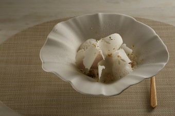 アニバーサリーを彩り、コースを締めくくる『アシェットデセール』