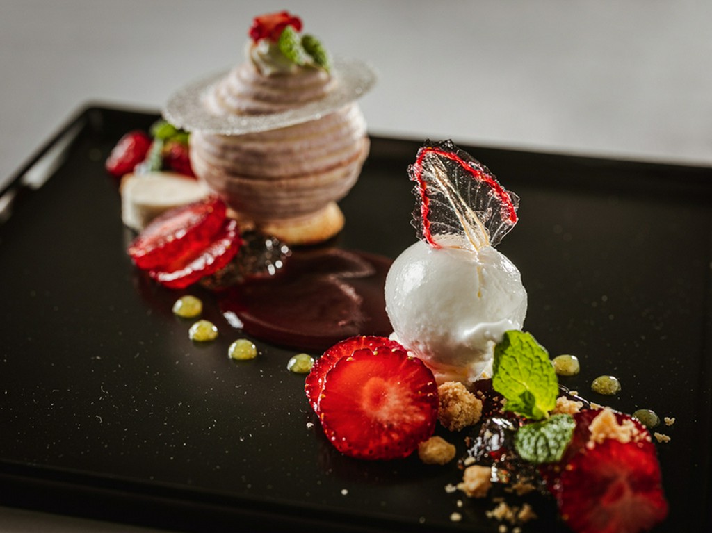 さまざまないちごの魅力を味わえる『いちごのバシュラン』