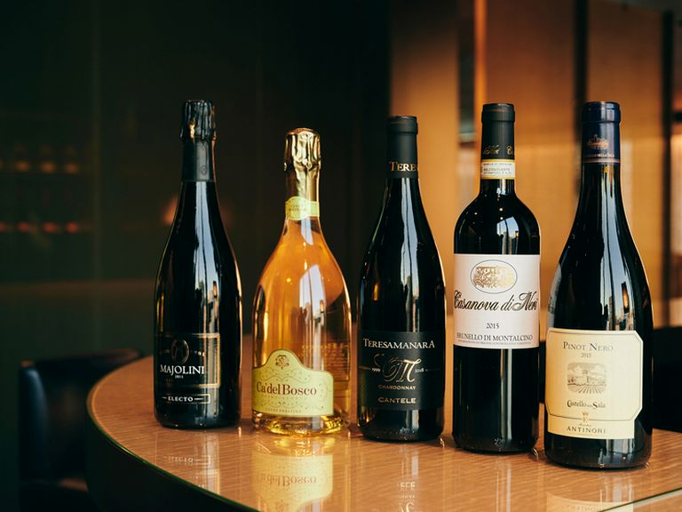 イタリアの銘醸ワインを中心に、多種そろうワイン