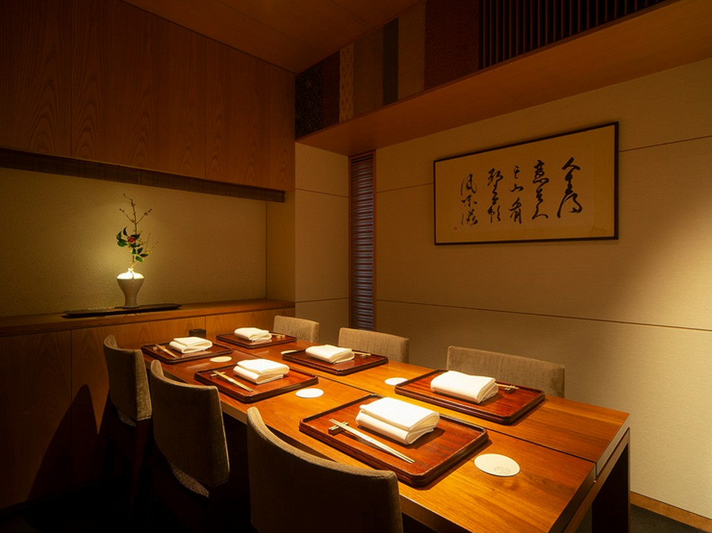 日本の美意識が感じられる落ち着いた個室で上質なひと時を
