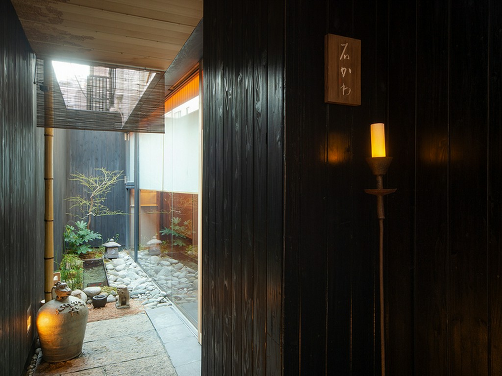 日本の伝統を感じさせる細やかな心配りで客人をもてなす