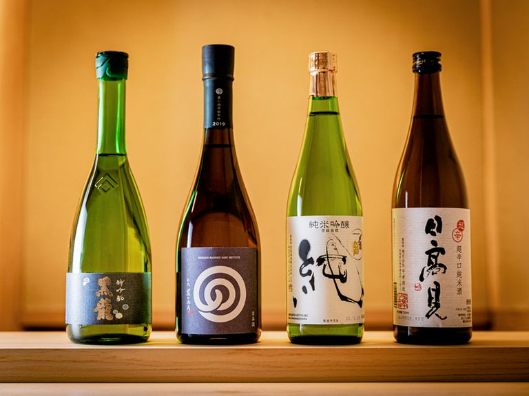店主自ら選んだ選りすぐりの日本酒が揃います			