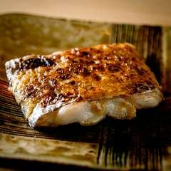 つまみの定番『太刀魚の酒盗焼き』