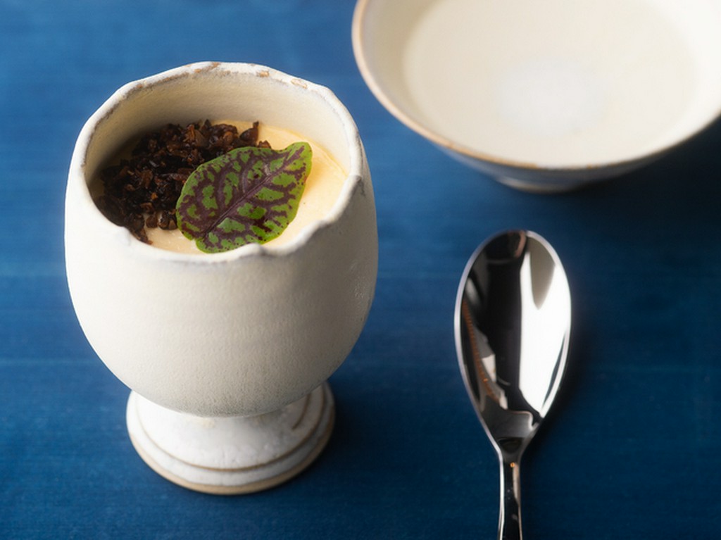 ひとりで静かに憩える、食と日本酒を愛する人に理想的な一軒