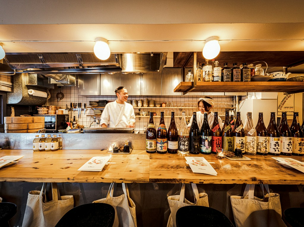 厨房の音と香りがダイレクトに伝わるカウンター