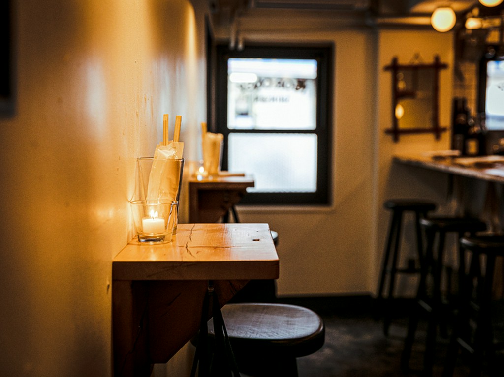 立ち呑みスペースもあり