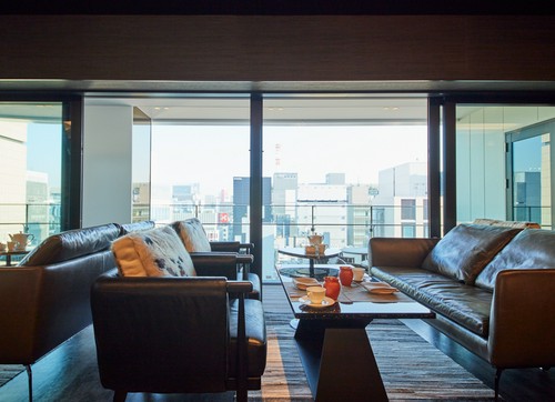 グレイルーム店内