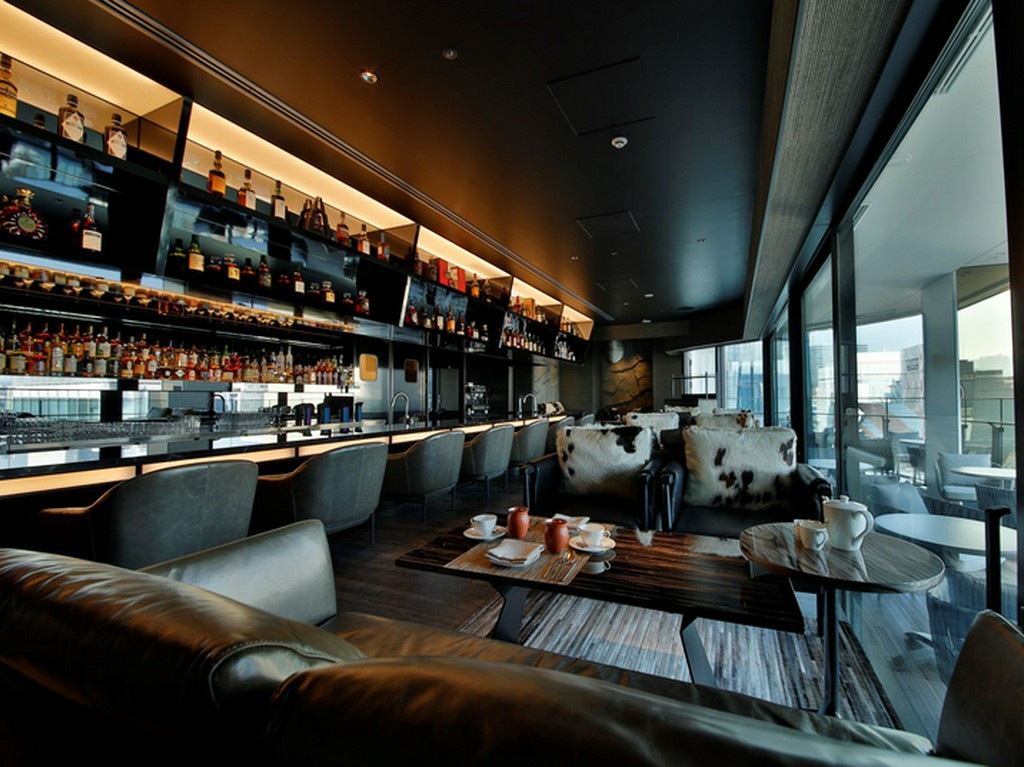 グレイルーム店内