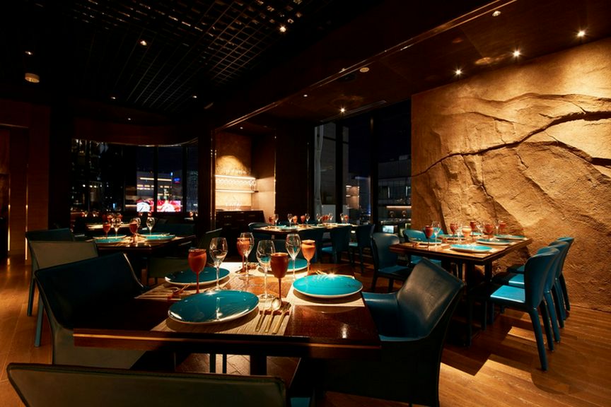 エキゾチックでラグジュアリーな空間は、大人のデートにピッタリ