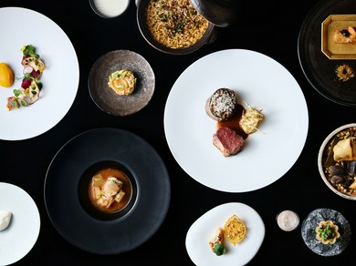 インドのモダニズムと日本の感性を融合させた世界で唯一の味わい