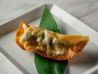 大分県日田市の大ぶりの鮎を使った季節の味 『鮎の春巻』