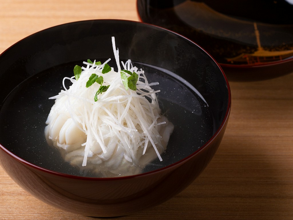 出汁のうまみをストレートに味わえる『あいなめのお椀』