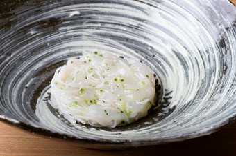 シンプルに見えて実は手が込んでいる『白エビのビーフン』