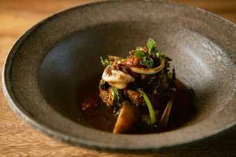 トスカーナ名物を能登の魚介で再現する『ズッパディペッシェ』