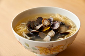 仕上げは、自家製の手延べ麺を使ったラーメン！