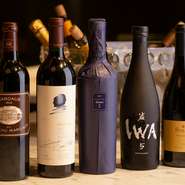 和風から洋風まで様々にアレンジされた肉料理に合わせて、アルコールも幅広くラインナップ。日本酒の“IWA”、ワインなら“Shinon”など稀少な銘柄も揃います。ペアリングは、12000円から。				
