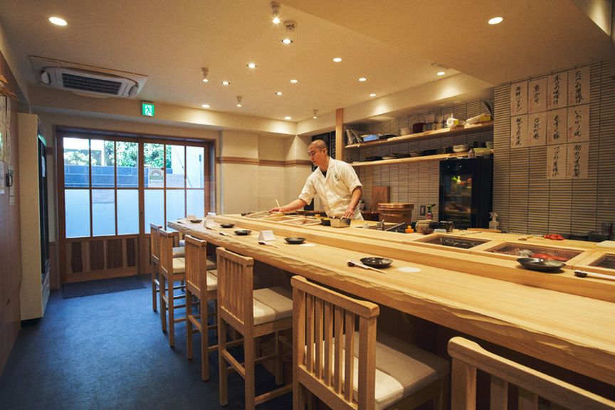 高級感と陽気さのバランスの良さと明朗会計で若者も通いやすい