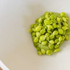 ゆったりとしたお部屋でいただく極上のコースと多彩なワイン