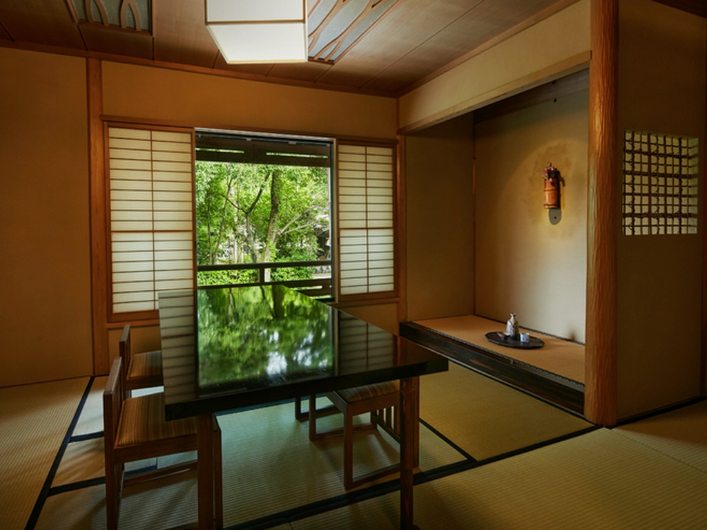 最大20名まで利用できる個室