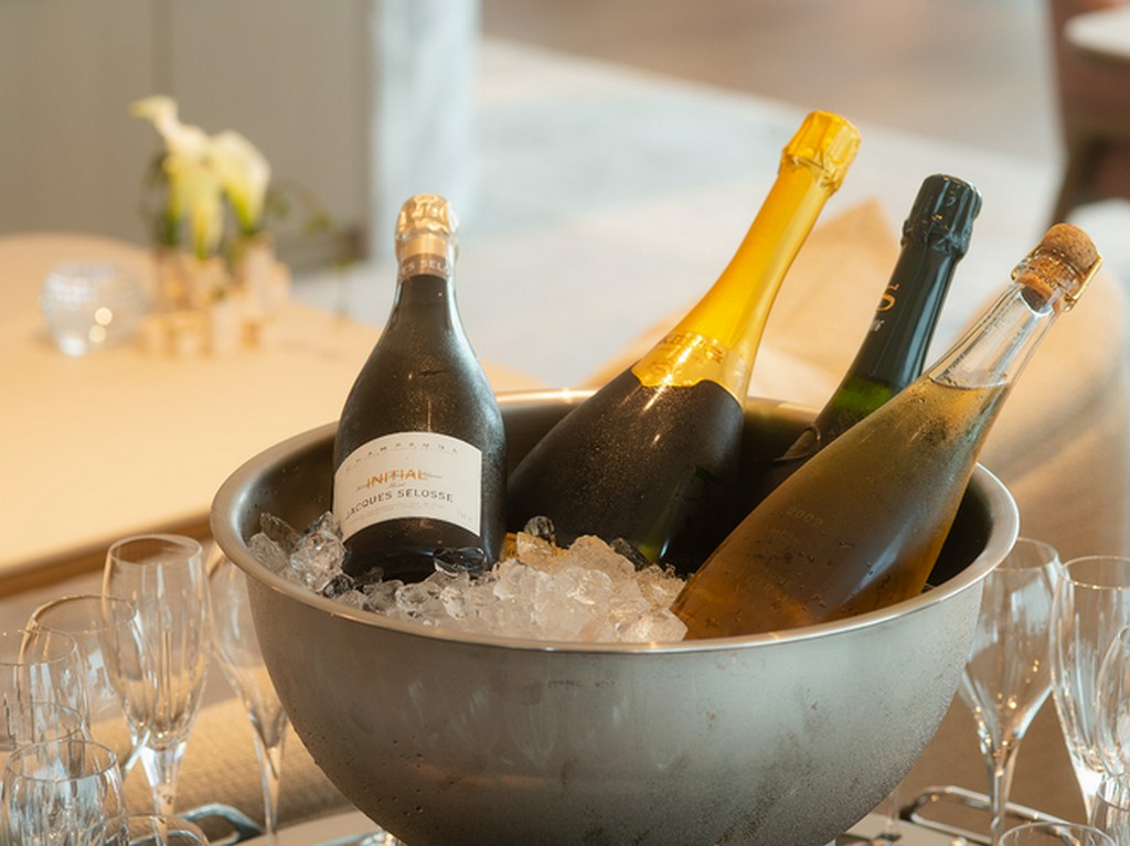 名だたるメゾンをラインナップしているシャンパン		