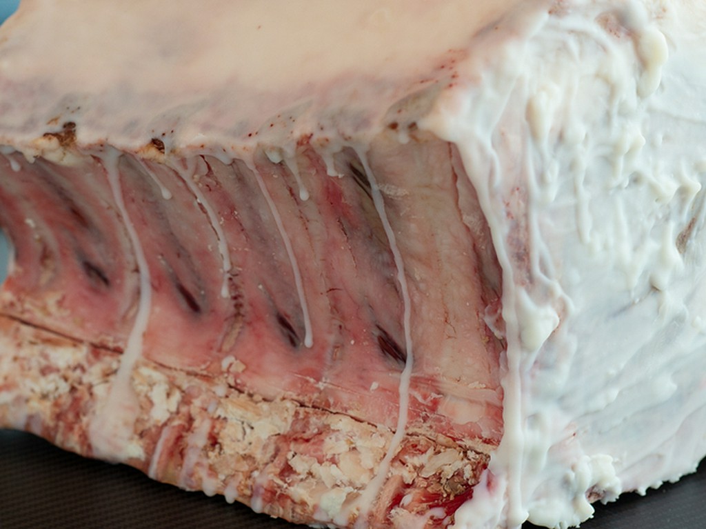 骨つきで仕入れ、熟成させる『尾崎牛』				