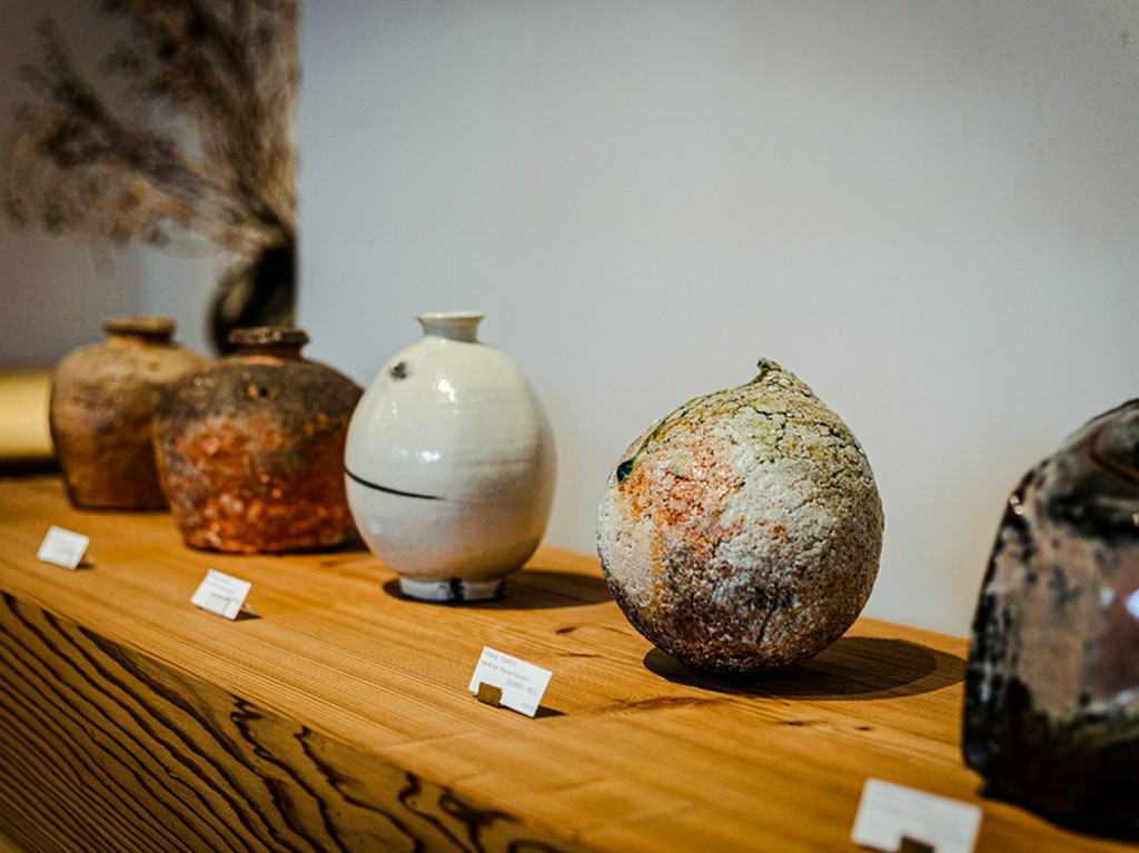 「日本の良きものを伝える場」としてギャラリーも併設