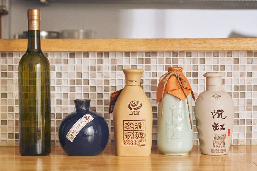 こだわりの紹興酒が並びます