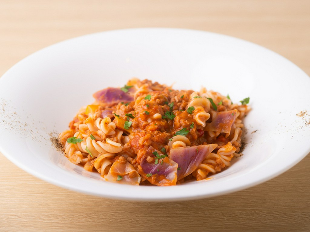 オリジナルパスタでグルテンフリーを実現。『大豆ミートのヴィーガンパスタ』