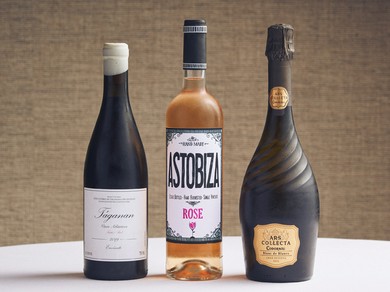 スペイン全土のワインを各種揃えています