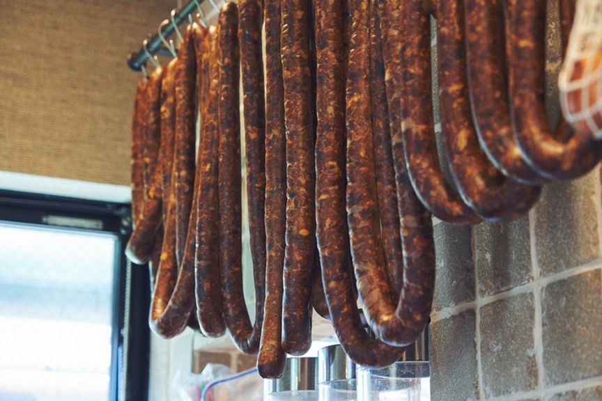 バスクのバルでお馴染みのチョリソー「チストラ」は自家製です