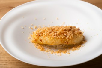 ナッツの香ばしさをまとった肉厚な『アナゴ』