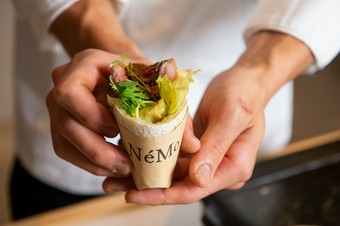 名物！ワゴンで楽しむ『ネモケバブ』