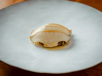 『蒸した鮑と素麺』