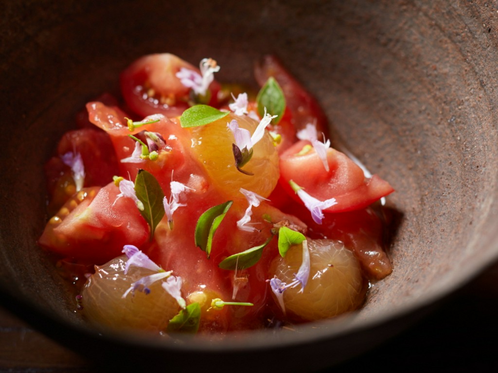 トマトウォーターをプラスして、桃太郎トマト30個分の栄養を詰め込んだ『とまと30個』