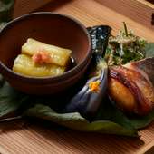 大沢茄子など5種のナスに異なる調理法を施し、旨みを引き出した『新潟茄子王国 2021』