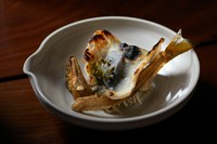 骨せんべいと肝を練り込んだ素麺付きで、南魚沼の鮎をまるごと堪能できる『鮎』