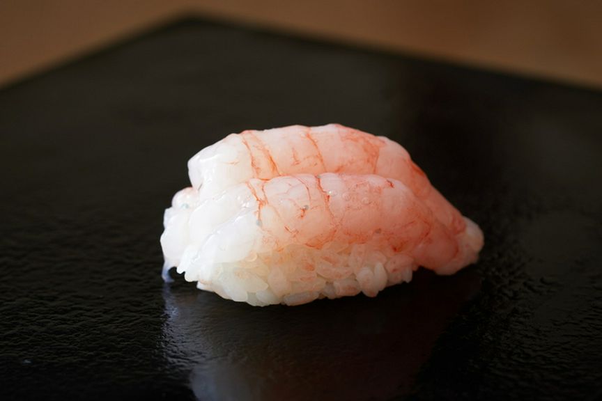 隣町・聖籠町で揚がった、濃厚で芳醇な甘みがただよう『南蛮エビのにぎり』