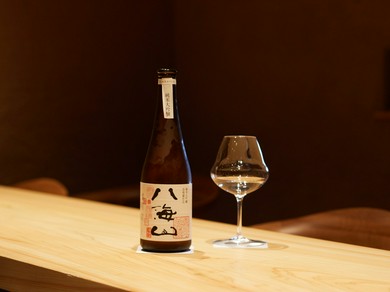 フランス・レーマン社のワイングラスで楽しむ、地元の名酒