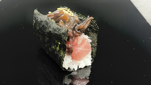 中トロと生キクラゲの手巻きすし
