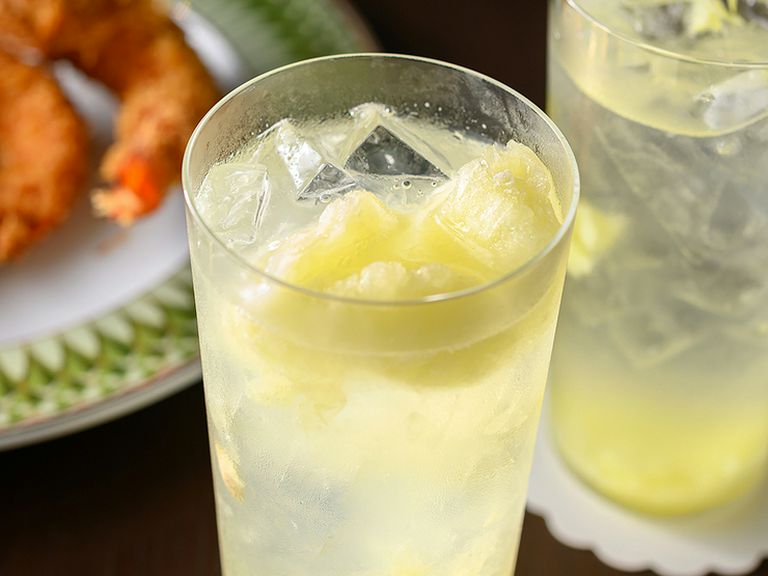 洋食やとんかつに合うと人気のレモン&グレープフルーツサワー