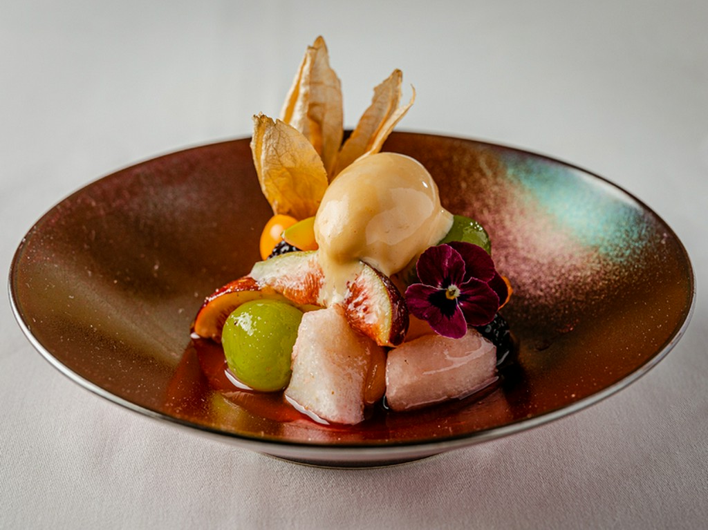 『秋のマチェドニア　マラスキーノ酒のパルフェ』